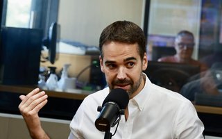 Eduardo Leite concede entrevista ao Gaúcha Atualidade<!-- NICAID(15719066) -->