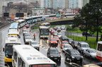 Desestimular o uso do carro é uma maneira de desafogar o trânsito (Agencia RBS/Ronaldo Bernardi)