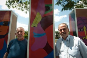 O arquiteto Moacyr Kruchin e o pintor Britto Velho são os artistas responsáveis pela obra instalada na esquina da Av. Ipiranga com a Av. Silva Só (Tárlis Schneider)