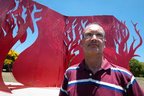 O designer Tiago Tenius é autor da obra Árvore da Vida, instalada na Zona Sul de Porto Alegre (Agencia RBS/Tárlis Schneider)