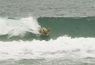 Ronaldo Figueiredo mostrou atitude nas ondas do Riozinho (Glow Press/Franco Rodrigues)