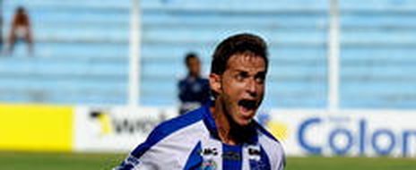 Destaque da partida, o centroavante Gavião marcou três gols diante do São José (Especial/Carlos Macedo)