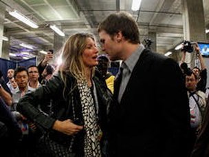 Gisele e o marido Tom Brady após o Super Bowl (GETTY IMAGES NORTH AMERICA/Rob Carr)