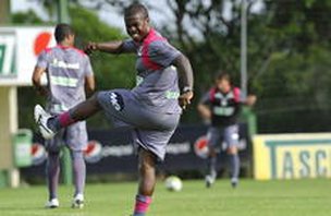 Toró já está focado no clássico (Agencia RBS/Edu cavalcanti)