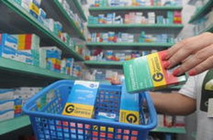 Permissão dificultaria a fiscalização sobre a venda de remédios (Agencia RBS/Alvarélio Kurossu)