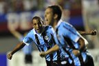 Grêmio de Marco Antônio e Gilberto Silva garantiu boa vantagem na Copa do Brasil após vencer o Bahia por 2 a 1 (Agencia RBS/Diego Vara)