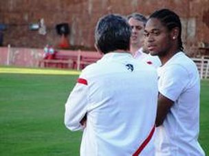 Luiz Adriano afirma que está bem na Ucrânia, onde marcou 20 gols na última temporada (Agência RBS/Alexandre Ernst)