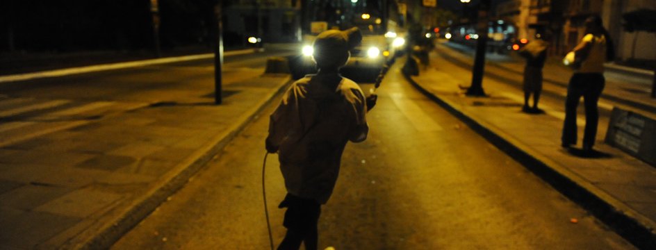 Felipe vive nas ruas de Porto Alegre desde os cinco anos (Jefferson Botega)