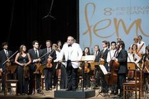 Apresentação na primeira noite do festival teve regência de Norberto García (divulgação/Divulgação)
