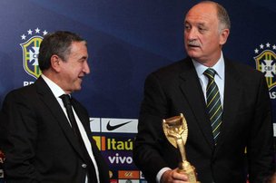 Parreira e Felipão estão na Europa acertando detalhes com clubes dos convocados (Maurício Val/VIPCOMM)