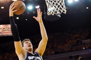 Time bateu o Golden State Warriors por 94-82 (AFP/Noah Graham)