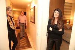Morando com Georgina e Carlos, a arquiteta Nathalia pôde investir no próprio escritório (Agencia RBS/Júlio Cordeiro)
