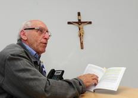 Autor conta histórias que marcaram o sepultamento de dom Pio (Agencia RBS/Salmo Duarte)