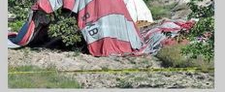 A queda de um dos balões envolvidos na colisão deixou uma pessoa morta (Reprodução/Anadolu Ajansi)