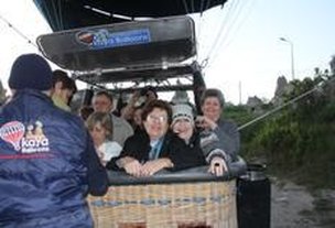 Grupo com 38 pessoas saiu de Florianópolis rumo à Turquia na semana passada (Arquivo Pessoal/Arquivo Pessoal)