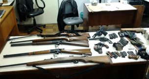 Armas foram apreendidas na ação (Brigada Militar/Divulgação)