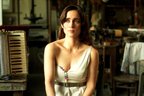 Em Los Momentos, a cantora mexicana Julieta Venegas mostra uma forte veia eletrônica (Divulgação/Rompecabezas)