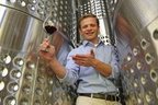 Juliano Carraro, enólogo e diretor comercial da Lidio Carraro, diz que a empresa criou um vinho mais versátil e jovial, que nasce na Copa e não morre no evento (Especial/Fabiano Mazzotti)