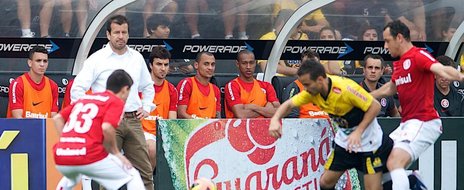Dunga levou o Inter a quarta vitória fora de casa no Brasileirão, segunda consecutiva (Divulgação Inter/Alexandre Lops)