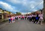 Meninas que dançavam apenas com meia receberam doação de leitor da Suiça