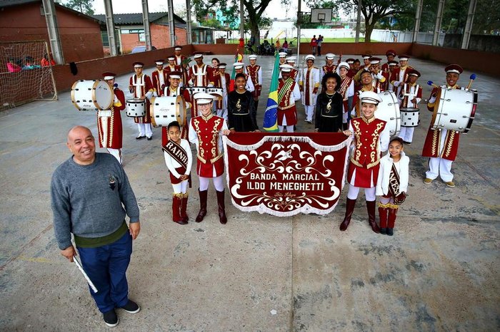 Vencedora,concursos,Banda Marcial da Escola Estadual Ildo Meneghetti,Bairro Restinga,renovação,aju / Agencia RBS