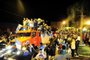  VACARIA, RS, BRASIL 05/07/2015Comemoração dos jogadores do Glória de Vacaria na avenida Moreira Paz no centro de vacaria. Os jogadores desfilaram no carro de bombeiros (Felipe Nyland/Agência RBS)