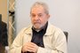 O ex-presidente Luiz Inácio Lula da Silva informou nesta quarta-feira que entrará com uma ação por danos morais contra a revista Veja.