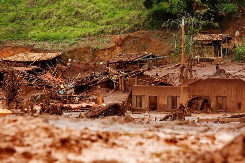  Minas Gerais, MG, Brasil - 17-11-2015 - Com o rompimento da barragem em um dos locais mais destruídos foi o povoado de Paracatu de Baixo Município de Mariana (FOTO: BRUNO ALENCASTRO/AGÊNCIA RBS) OBS: FOTOS. VERSÃO WEB.