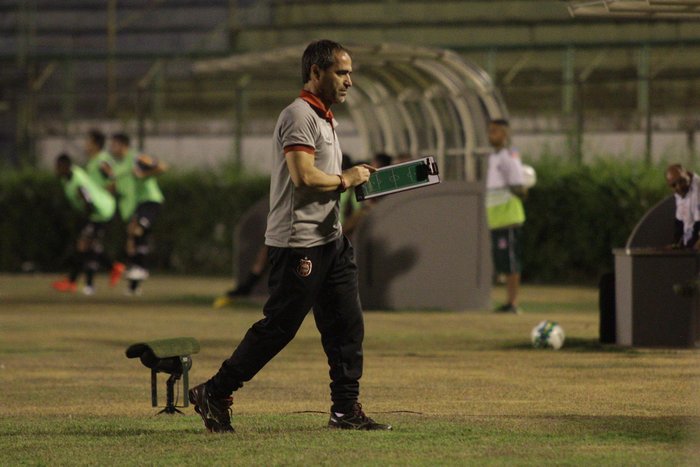 Carlos Insaurriaga Carlos Insaurriaga