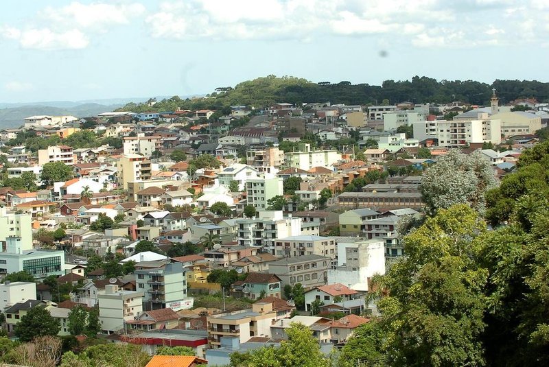 *** Vistas de Caxias - Porthus ***Vistas de Caxias do Sul. Na foto Bairro Cruzeiro.