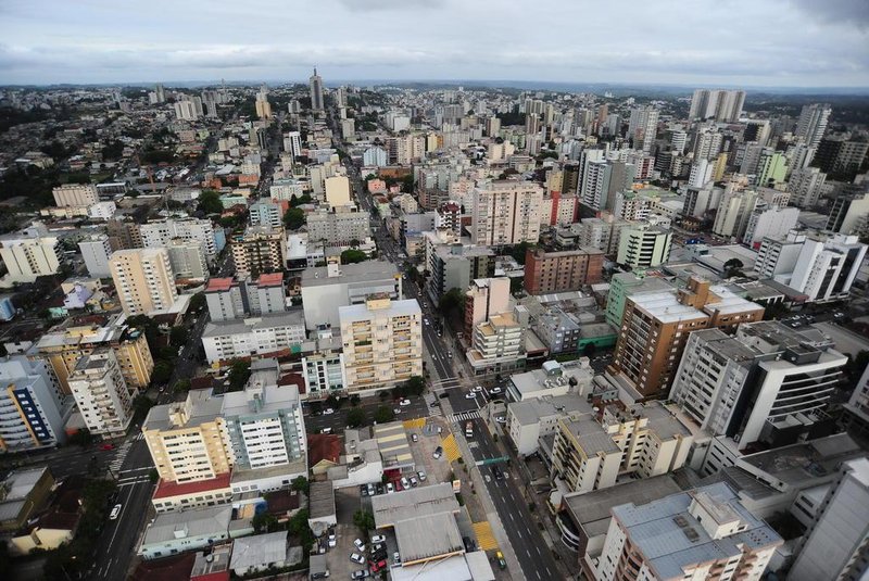  CAXIAS DO SUL, RS, BRASIL, 16/11/2016. Vistas aéreas da cidade de Caxias do Sul. (Porthus Junior/Pioneiro)