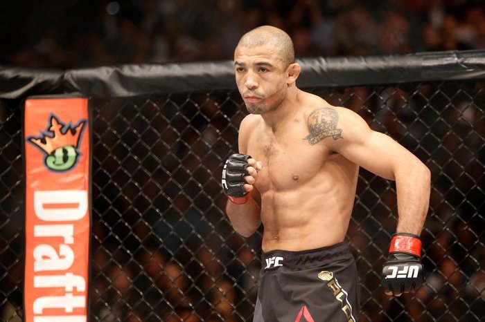 LAS VEGAS, NV - DECEMBER 12: Jose Aldo prepares for his featherweight title fight against Conor McGregor during UFC 194 at MGM Grand Garden Arena on December 12, 2015 in Las Vegas, Nevada. Steve Marcus/Getty Images/AFP LAS VEGAS, NV - DECEMBER 12: Jose Aldo prepares for his featherweight title fight against Conor McGregor during UFC 194 at MGM Grand Garden Arena on December 12, 2015 in Las Vegas, Nevada. Steve Marcus/Getty Images/AFP
