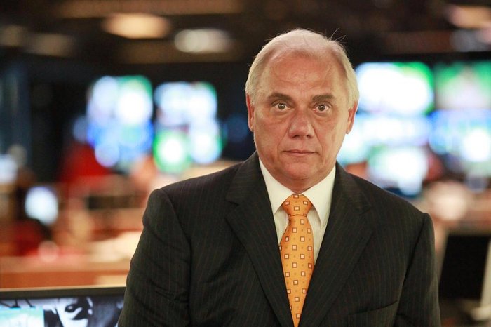 O jornalista Marcelo Rezende, que vai apresentar o programa Tribunal na TV na Band e fará reportagens para o Jornal da Band. O jornalista Marcelo Rezende, que vai apresentar o programa Tribunal na TV na Band e fará reportagens para o Jornal da Band.