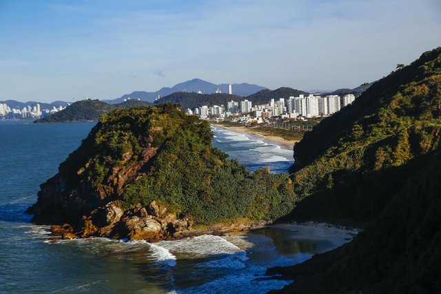 ITAJAI, SC, BRASIL, 26.06.2017: Regiao conhecida como Canto do Morcego, que fica entre a praia de cabecudas e a praia brava, se tornara uma APA e um parque ambiental municipal. (FOTO: Diorgenes Pandini/Agencia RBS)Editoria: FotIndexador: Diorgenes PandiniFonte: DCFotógrafo: Fotojornalista ITAJAI, SC, BRASIL, 26.06.2017: Regiao conhecida como Canto do Morcego, que fica entre a praia de cabecudas e a praia brava, se tornara uma APA e um parque ambiental municipal. (FOTO: Diorgenes Pandini/Agencia RBS)Editoria: FotIndexador: Diorgenes PandiniFonte: DCFotógrafo: Fotojornalista