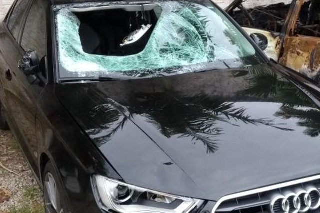 carro , atropelamento , sc-401 , sc-402 , jurerê , norte da ilha , acidente , fuga , audi carro , atropelamento , sc-401 , sc-402 , jurerê , norte da ilha , acidente , fuga , audi