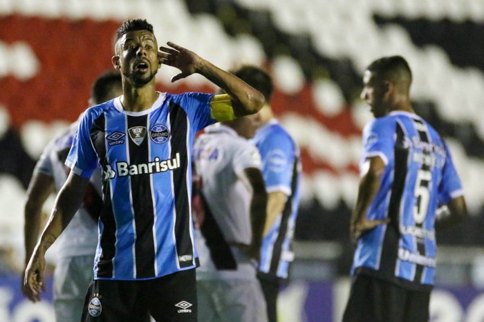 grêmio, léo moura, vasco, brasileirão grêmio, léo moura, vasco, brasileirão