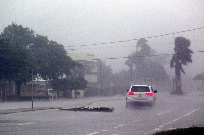 Powerful Hurricane Irma Slams Into Florida
BOCA RATON, FL - SEPTEMBER 10: A lone car drives down a road as Hurricane Irma strikes on September 10, 2017 in Boca Raton, Florida. Hurricane Irma made landfall in the Florida Keys as a Category 4 storm today, lashing the state with 130 mph winds as it moves up the coast. Marc Serota/Getty Images/AFP
Editoria: DIS
Local: Boca Raton
Indexador: Marc SEROTA
Secao: Meteorological disaster
Fonte: GETTY IMAGES NORTH AMERICA
Fotógrafo: STR Powerful Hurricane Irma Slams Into Florida
BOCA RATON, FL - SEPTEMBER 10: A lone car drives down a road as Hurricane Irma strikes on September 10, 2017 in Boca Raton, Florida. Hurricane Irma made landfall in the Florida Keys as a Category 4 storm today, lashing the state with 130 mph winds as it moves up the coast. Marc Serota/Getty Images/AFP
Editoria: DIS
Local: Boca Raton
Indexador: Marc SEROTA
Secao: Meteorological disaster
Fonte: GETTY IMAGES NORTH AMERICA
Fotógrafo: STR