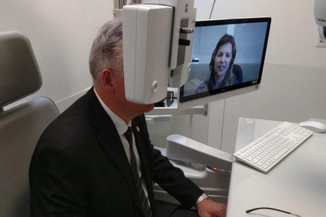 Santiago oferecer&aacute; consulta por telefone com oftalmologista