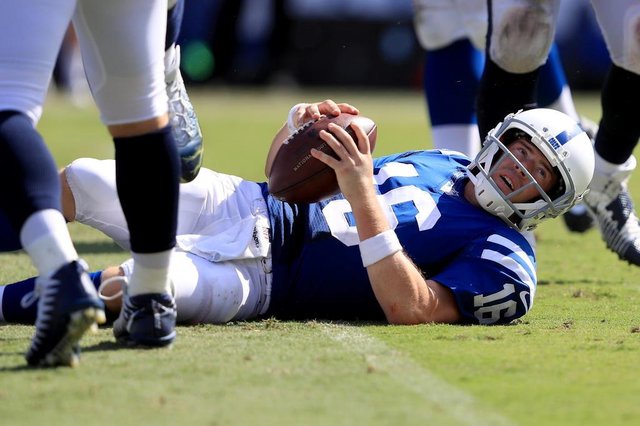 Indianapolis Colts v Los Angeles RamLOS ANGELES, CA - SEPTEMBER 10: Scott Tolzien #16 of the Indianapolis Colts looks on after being sacked during the second half of a game against the Los Angeles Rams at Los Angeles Memorial Coliseum on September 10, 2017 in Los Angeles, California. Sean M. Haffey/Getty Images/AFPEditoria: SPOLocal: Los AngelesIndexador: Sean M. HaffeySecao: American FootballFonte: GETTY IMAGES NORTH AMERICAFotógrafo: STF Indianapolis Colts v Los Angeles RamLOS ANGELES, CA - SEPTEMBER 10: Scott Tolzien #16 of the Indianapolis Colts looks on after being sacked during the second half of a game against the Los Angeles Rams at Los Angeles Memorial Coliseum on September 10, 2017 in Los Angeles, California. Sean M. Haffey/Getty Images/AFPEditoria: SPOLocal: Los AngelesIndexador: Sean M. HaffeySecao: American FootballFonte: GETTY IMAGES NORTH AMERICAFotógrafo: STF