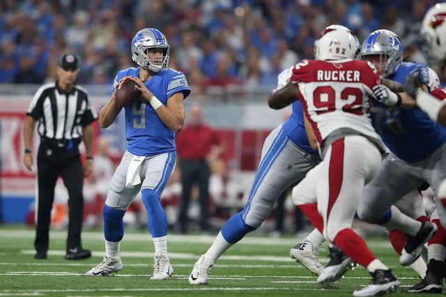 Arizona Cardinals v Detroit LionsDETROIT, MI - SEPTEMBER 10: Quarterback Matthew Stafford #9 of the Detroit Lions drops back to pass against the Arizona Cardinals at Ford Field on September 10, 2017 in Detroit, Michigan. Leon Halip/Getty Images/AFPEditoria: SPOLocal: DetroitIndexador: Leon HalipSecao: American FootballFonte: GETTY IMAGES NORTH AMERICAFotógrafo: STR Arizona Cardinals v Detroit LionsDETROIT, MI - SEPTEMBER 10: Quarterback Matthew Stafford #9 of the Detroit Lions drops back to pass against the Arizona Cardinals at Ford Field on September 10, 2017 in Detroit, Michigan. Leon Halip/Getty Images/AFPEditoria: SPOLocal: DetroitIndexador: Leon HalipSecao: American FootballFonte: GETTY IMAGES NORTH AMERICAFotógrafo: STR