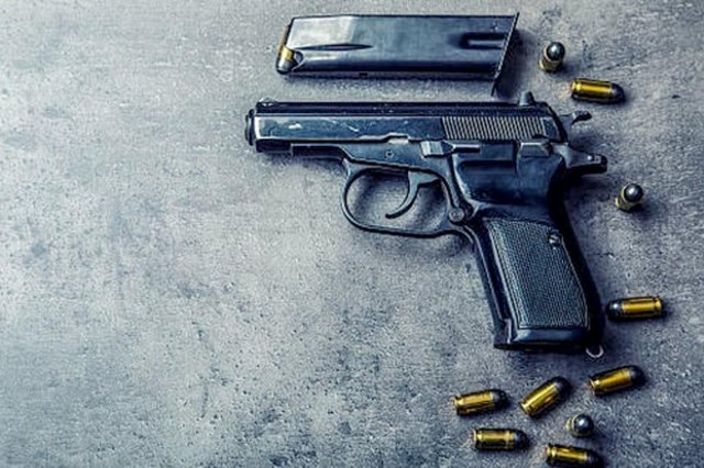Acusado de matar agente penitenciário é condenado por porte ilegal de pistola israelense Acusado de matar agente penitenciário é condenado por porte ilegal de pistola israelense