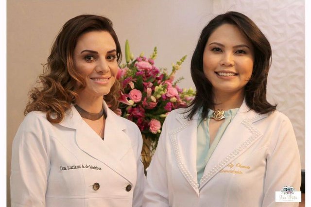 A fisioterapeura Luciana Medeiros e a dermatologista Kelly Okamoto Yoshizumi,na inauguração da Clínica Sense. A fisioterapeura Luciana Medeiros e a dermatologista Kelly Okamoto Yoshizumi,na inauguração da Clínica Sense.
