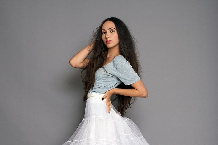 Depois de uma temporada na Europa e nos Estados Unidos, onde frequentou o Festival de Cannes e acompanhou a gravação do longa-metragem, The Chaperone, em Nova Iorque, Gabrielle Fleck acaba de voltar ao Brasil, e por um ótimo motivo. A atriz e cantora está ensaiando um novo show, Era Uma Vez... Broadway - Backstage Dreams, uma coletânea de teatro musical que terá apresentações no Instituto Ling, dias 29 e 30 de setembro. Depois de uma temporada na Europa e nos Estados Unidos, onde frequentou o Festival de Cannes e acompanhou a gravação do longa-metragem, The Chaperone, em Nova Iorque, Gabrielle Fleck acaba de voltar ao Brasil, e por um ótimo motivo. A atriz e cantora está ensaiando um novo show, Era Uma Vez... Broadway - Backstage Dreams, uma coletânea de teatro musical que terá apresentações no Instituto Ling, dias 29 e 30 de setembro.