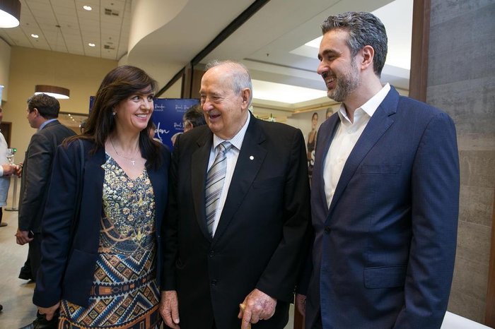PORTO ALEGRE, RS, BRASIL, 11-09-2017.Maurien Randon Barbosa,Raul e Daniel Randon. Lançamento do documentário sobre Raul Randon no GNC Cinemas Iguatemi. (FOTO ANDRÉA GRAIZ, AGÊNCIA RBS, REDE SOCIAL)
Indexador: Andrea Graiz
PORTO ALEGRE, RS, BRASIL, 11-09-2017.Maurien Randon Barbosa,Raul e Daniel Randon. Lançamento do documentário sobre Raul Randon no GNC Cinemas Iguatemi. (FOTO ANDRÉA GRAIZ, AGÊNCIA RBS, REDE SOCIAL)
Indexador: Andrea Graiz