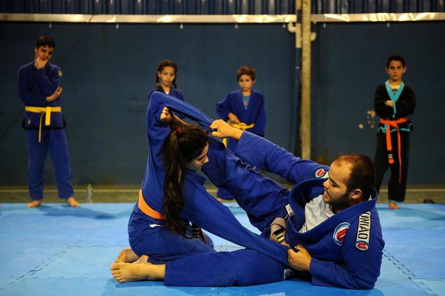 JOINVILLE, SC, BRASIL (08-09-2017) - Bruno César Candido da Silva fundador do projeto social Nova União que oferece aula de Jiu Jitsu para crianças de escolas publicas no bairro Morro do Meio(Foto: Maykon Lammerhirt, A Notícia) JOINVILLE, SC, BRASIL (08-09-2017) - Bruno César Candido da Silva fundador do projeto social Nova União que oferece aula de Jiu Jitsu para crianças de escolas publicas no bairro Morro do Meio(Foto: Maykon Lammerhirt, A Notícia)