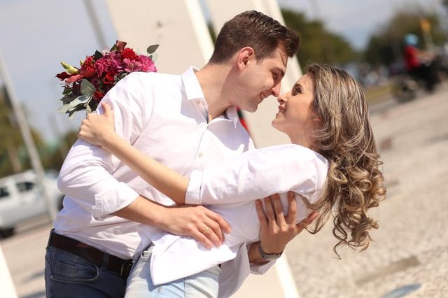 Max Bogo Schmitt e Maislian de Oliveira em seu ensaio de noivos. O casamento foi no fim de semana. Max Bogo Schmitt e Maislian de Oliveira em seu ensaio de noivos. O casamento foi no fim de semana.
