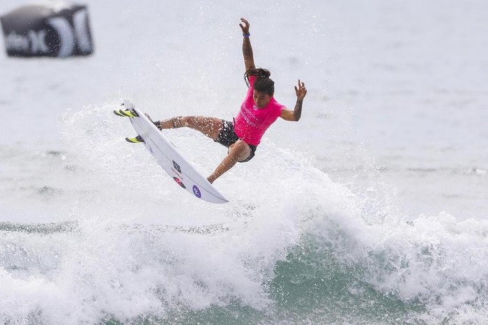 Silvana Lima of Brazil advances to the Semifinals of the 2017 Swatch Pro Trestles after defeating 6X World Champion Stephanie Gilmore of Australia in Quarterfinal Heat 1 at Trestles, CA, USA. Silvana Lima of Brazil advances to the Semifinals of the 2017 Swatch Pro Trestles after defeating 6X World Champion Stephanie Gilmore of Australia in Quarterfinal Heat 1 at Trestles, CA, USA.