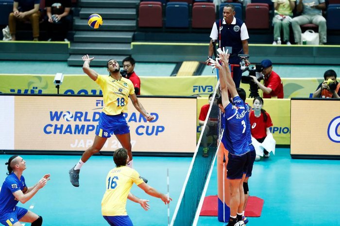Brasil vence o Irã pela Copa dos Campeões
Brasil vence o Irã pela Copa dos Campeões