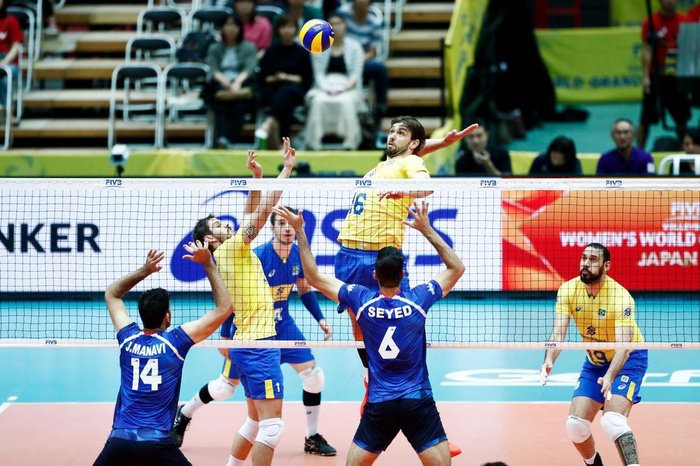Brasil vence o Irã pela Copa dos Campeões
Brasil vence o Irã pela Copa dos Campeões