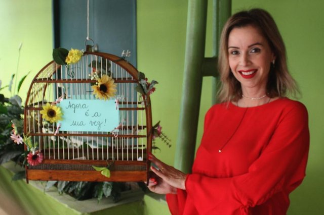 Josiane Haag Solter, feliz da vida depois de ter aprovada a tese de Mestrado em Engenharia de Processos na Área de Tecnologias Limpas na Univille. Parabéns!! Josiane Haag Solter, feliz da vida depois de ter aprovada a tese de Mestrado em Engenharia de Processos na Área de Tecnologias Limpas na Univille. Parabéns!!
